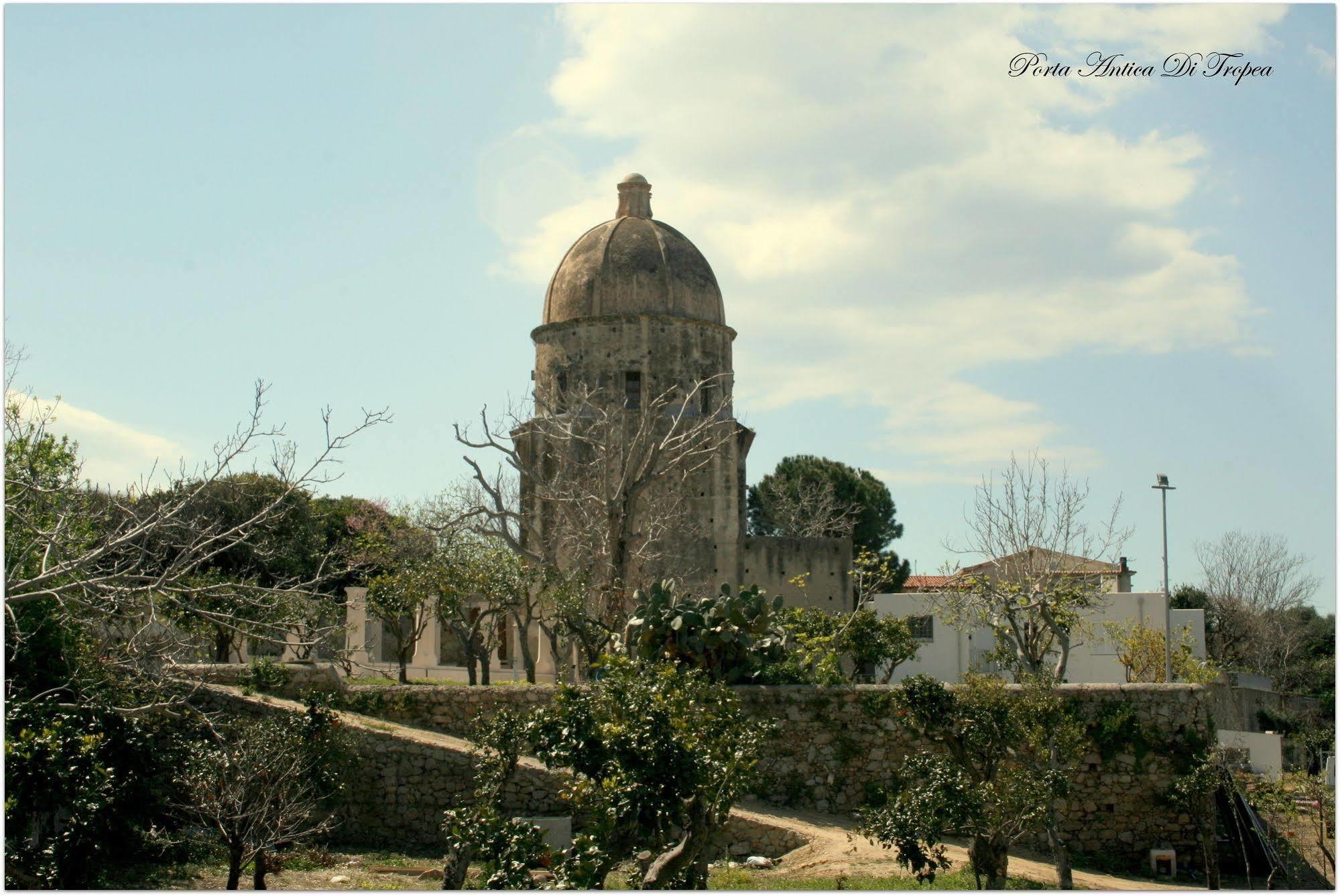 Appartamenti Porta Antica Di Тропеа Екстер'єр фото